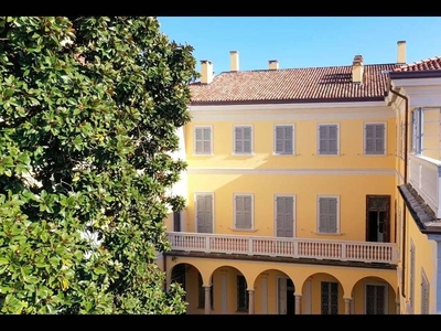 Prestigioso complesso residenziale in vendita Piazza Luigi Guicciardi, Pavia, Lombardia