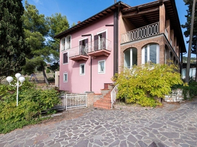 Prestigioso complesso residenziale in vendita Strada Regionale di Val di Cecina, Volterra, Toscana