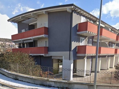 Quadrilocale in Vendita a L'Aquila, zona Paganica - Tempera, 178'000€, 100 m²