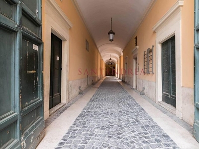 Ufficio di 450 mq in vendita - Piazza SS Apostoli, Roma, Lazio