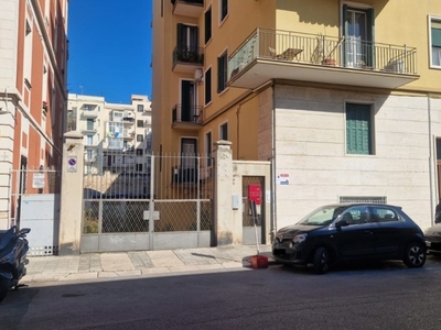 Ufficio in vendita a Bari via Emanuele Mola, 54