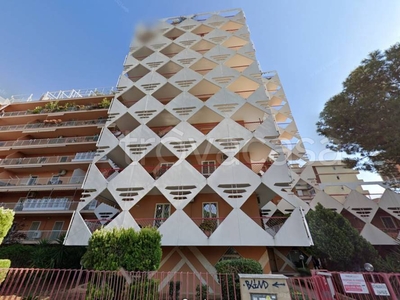 Ufficio in vendita a Bari via Giuseppe Petraglione, 24