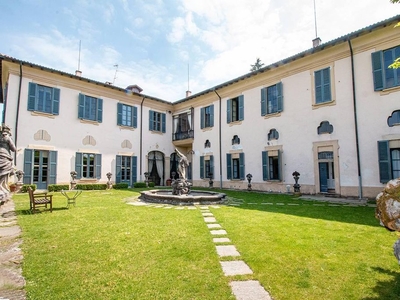 Villa di 1400 mq in vendita Largo Agnesi Maria Gaetana, Montevecchia, Lombardia