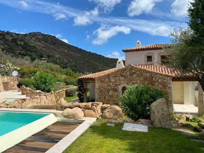 Villa di 4850 mq in vendita San Teodoro, Sardegna