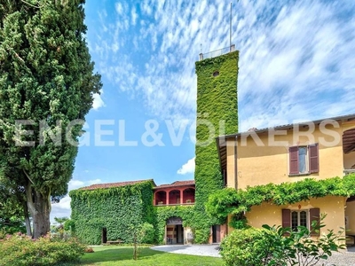 Villa di 750 mq in vendita Garbagnate Monastero, Italia
