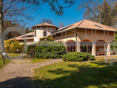 Villa di 849 mq in vendita Via dei Colli, 2, Guanzate, Como, Lombardia