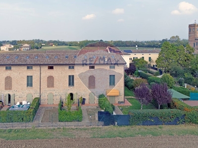 Villa in Vendita a Parma, zona San Pancrazio, 290'000€, 160 m²