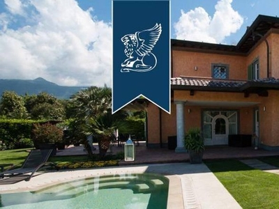 Villa in vendita Forte dei Marmi, Toscana