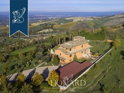 Villa in vendita Teramo, Italia