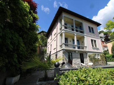 Villa in vendita Via dei Villini, Como, Lombardia