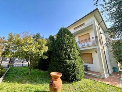 Villa in vendita Via Don Giovanni Bosco, 31, Quarrata, Toscana