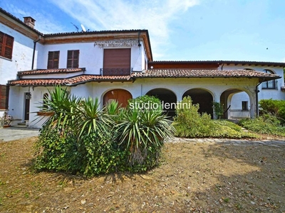 Villa in vendita Via Giuseppe Mazzini, 10, Altavilla Monferrato, Piemonte
