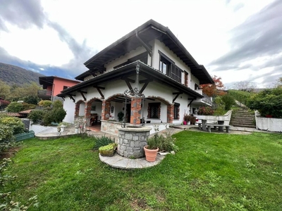 Villa in vendita Via Panoramica, Lavena Ponte Tresa, Varese, Lombardia