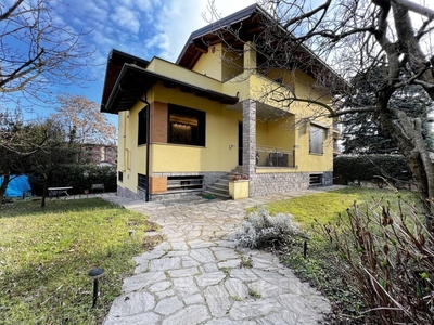Villa in vendita via piave 51, Arona, Piemonte