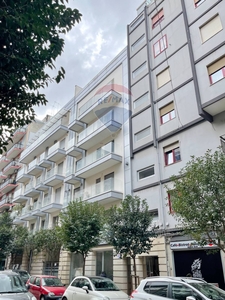 Appartamento di 3 vani /65 mq a Bari - Murat (zona Murat)