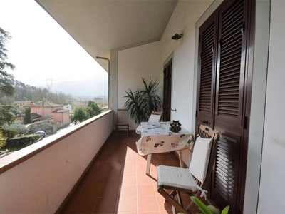 Appartamento in vendita a Lucca via di Arliano,, 55100
