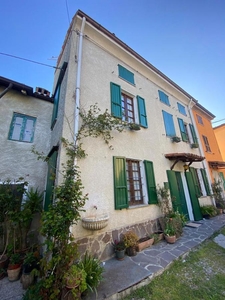 Casa indipendente di 144 mq in vendita - Ziano Piacentino