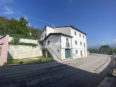 Quadrilocale in vendita, L'Aquila bagno