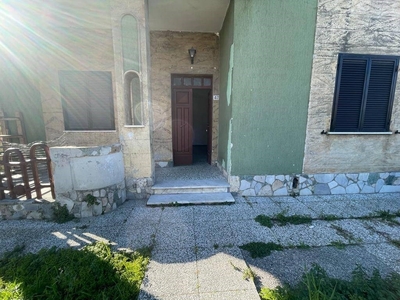 Villa Bifamiliare in vendita a Carrara via Fosdinovo, 13bis