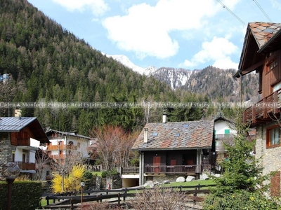 Appartamento di lusso in vendita Strada della Vittoria, Courmayeur, Valle d’Aosta