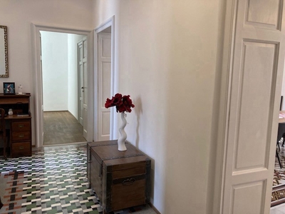 Appartamento in Affitto a Brindisi, 1'000€, 175 m², arredato
