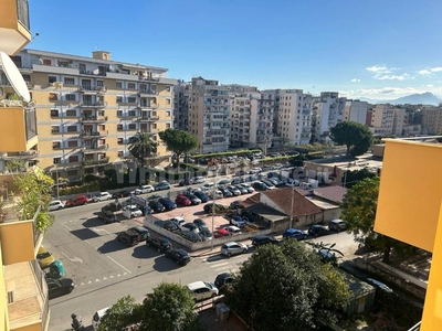 Appartamento in Piazza strauss, Palermo, 6 locali, 2 bagni, 175 m²