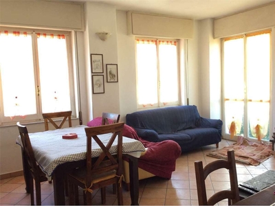 Appartamento in vendita 2 Stanze da letto a Albenga