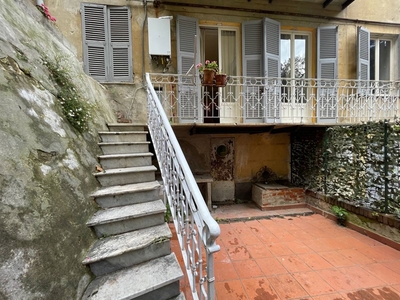 Appartamento in Vendita a Genova, zona Castelletto, 295'000€, 160 m²