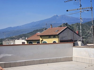 Appartamento in vendita a Taormina - Zona: Trappitello