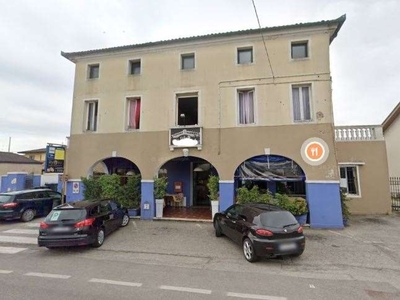Appartamento in Via Rialto 92, Brugine, 10 locali, 2 bagni, 598 m²