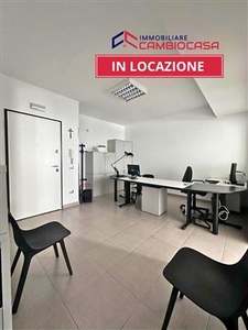 Appartamento in zona PIAZZALE BESTAT a Taranto