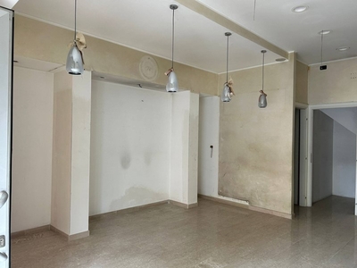 Bilocale in Affitto a Pescara, 900€, 135 m²