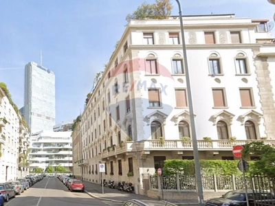 Bilocale in Vendita a Milano, zona City Life, 725'000€, 88 m², arredato