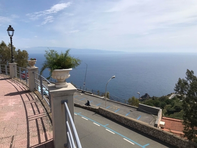 Casa singola in vendita a Forza D'agro' Messina