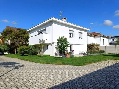 Villa in vendita Olgiate Olona, Italia