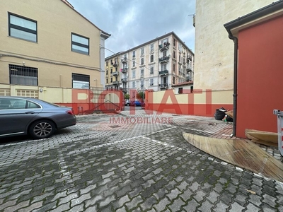 Immobile commerciale in Affitto a La Spezia, zona Periferia Est, 8'000€, 900 m²