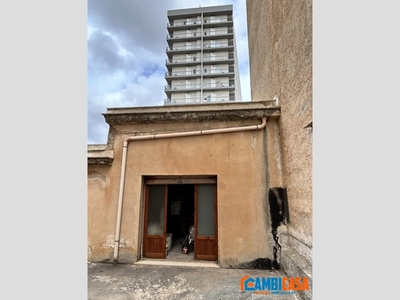 Magazzino in Vendita a Palermo, 24'000€, 18 m²