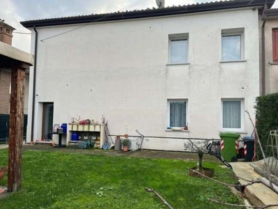 Porzione di casa in Via Roma, Villanova di Camposampiero, 7 locali