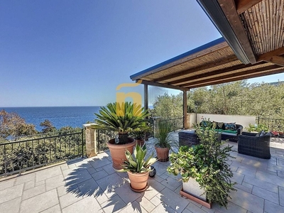 Prestigiosa villa in vendita Via Zinzulusa, Castro, Puglia