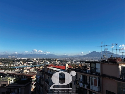 Quadrilocale in SANT'ANTONIO A CAPODIMONTE, Napoli, 1 bagno, 106 m²