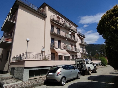 Quadrilocale in Vendita a L'Aquila, 155'000€, 115 m², arredato