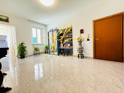 Quadrilocale in Vendita a Livorno, 119'000€, 150 m²