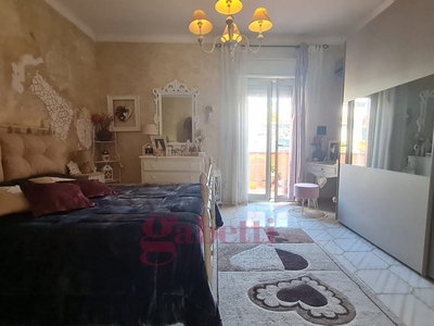 Quadrilocale in Vendita a Palermo, 85'000€, 105 m²