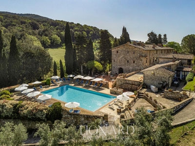 Relais di lusso in vendita sulle dolci colline tra Siena e San Gimignano