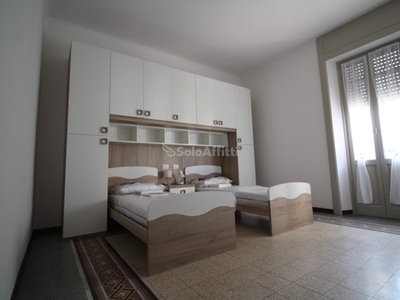 Stanza in Affitto a Novara, zona Sacro Cuore, 432€, 100 m², arredato