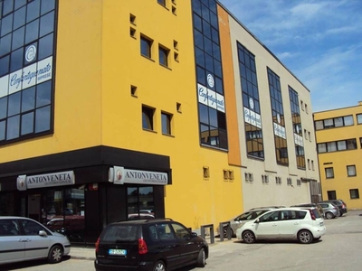 Ufficio in Vendita a Rovigo, 123'200€, 133 m²