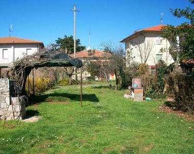 Villa a schiera in affitto a Guardea