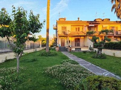 Villa a schiera in Via Furchi, Striano, 4 locali, 4 bagni, 250 m²
