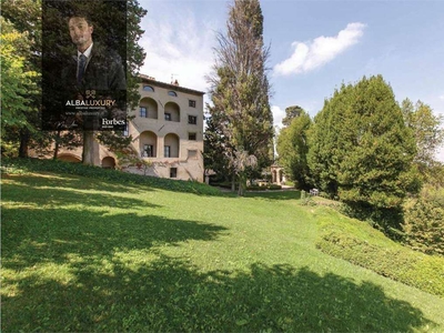 Villa in vendita 8 Stanze da letto a Casciana Terme Lari