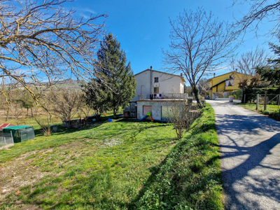Villa in vendita a Acqualagna - Zona: Bellaria